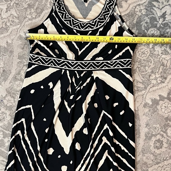 BCBG MaxAzaria Mini Dress size small black and white - Picture 5 of 8